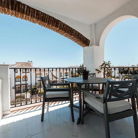Spacious 2-Bedroom Apartment With Free Parking Sitio de Calahonda Eksteriør bilde