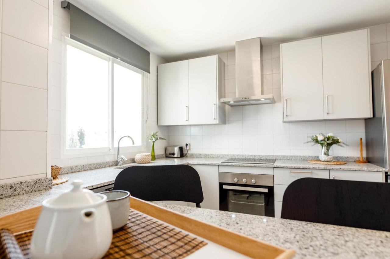 Spacious 2-Bedroom Apartment With Free Parking Sitio de Calahonda Eksteriør bilde