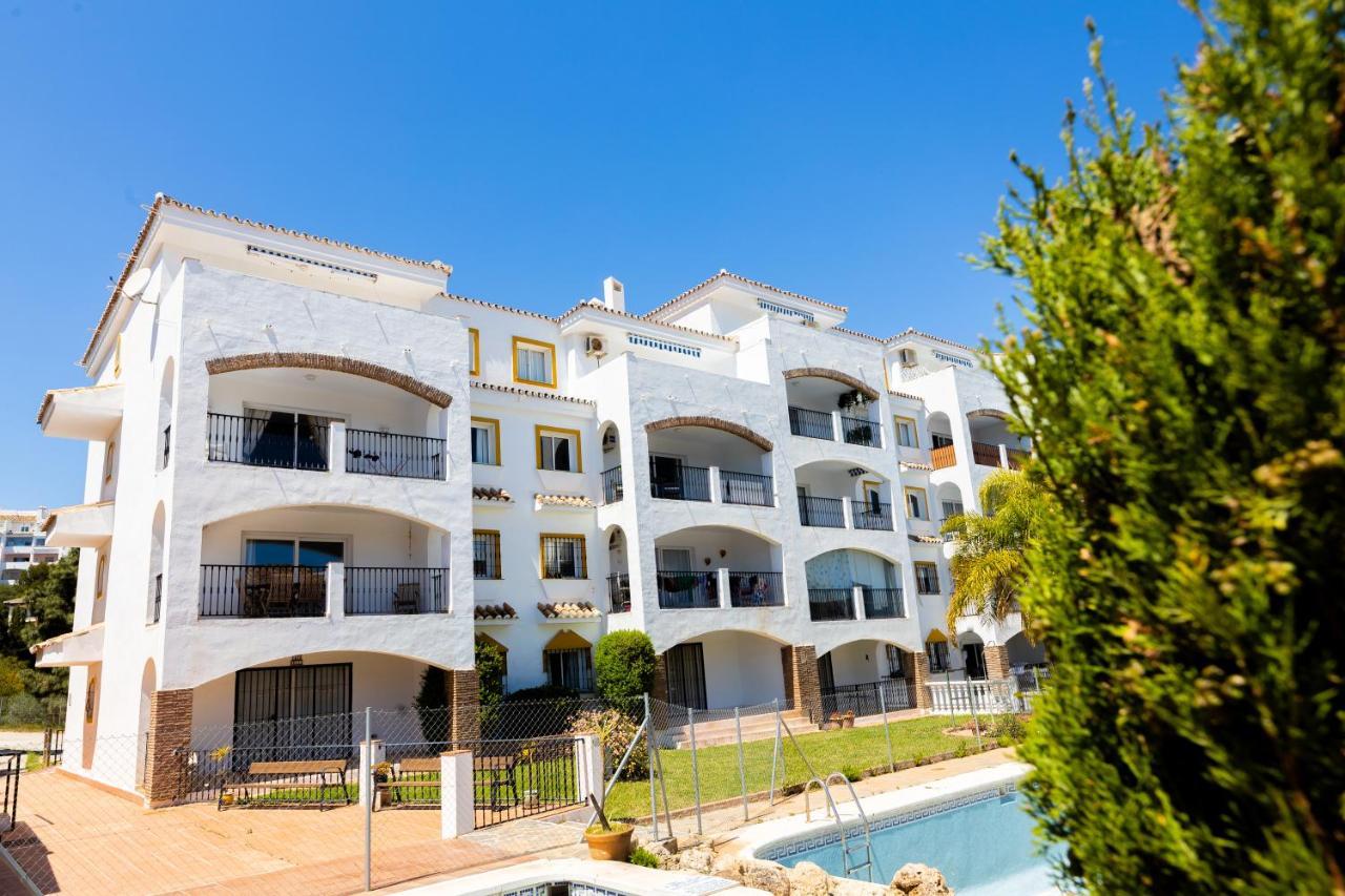 Spacious 2-Bedroom Apartment With Free Parking Sitio de Calahonda Eksteriør bilde