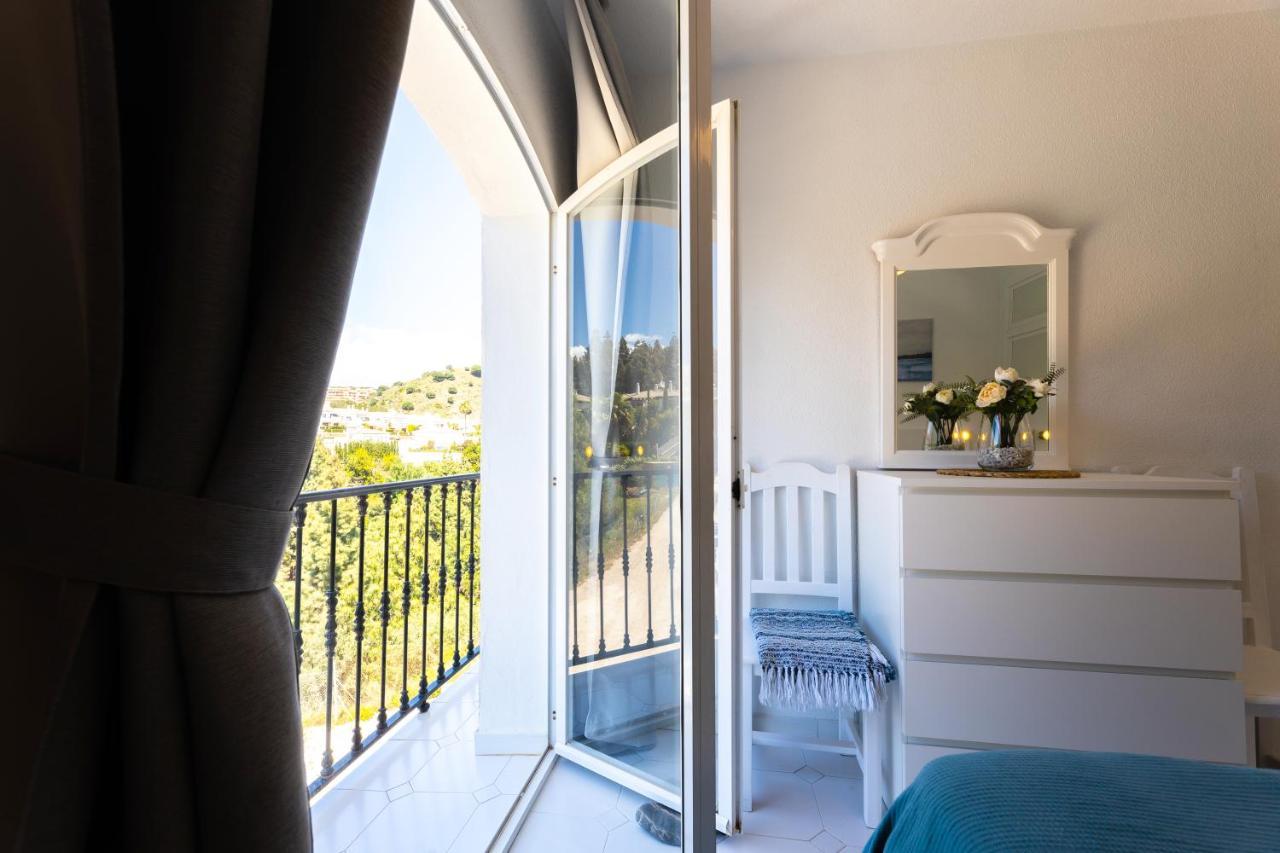 Spacious 2-Bedroom Apartment With Free Parking Sitio de Calahonda Eksteriør bilde
